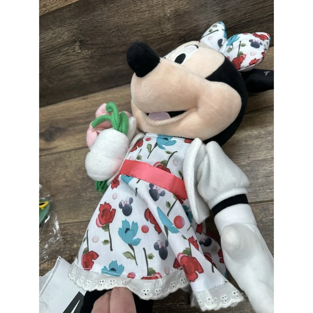 Disney Minnie Mouse Plush Doll Floral‎ Dress with Flowers Bouquet Self Standing